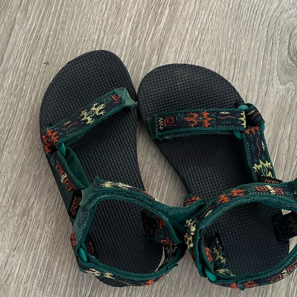 Teva kids size 12 Gecko sandals
